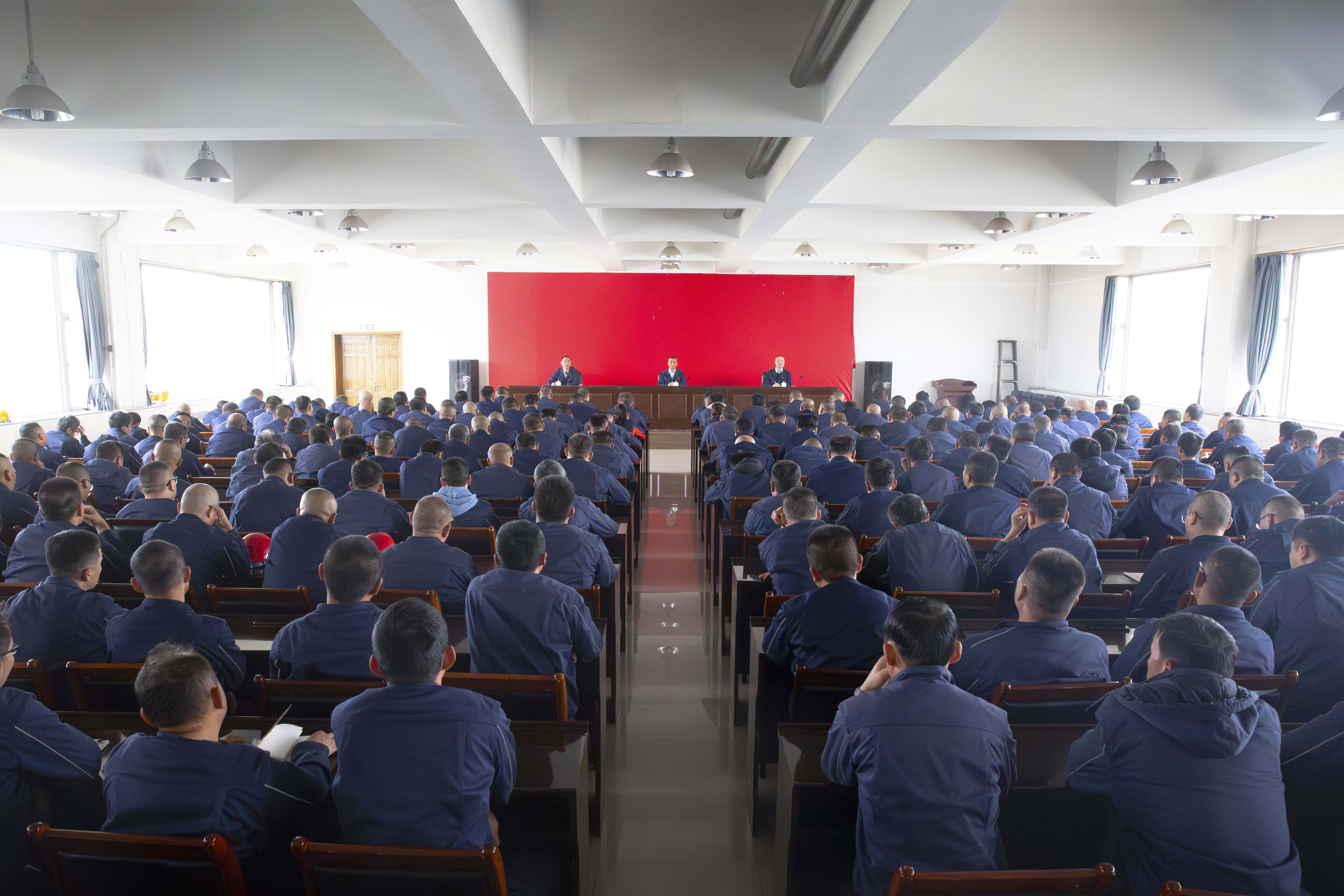 公司组织召开第三季度安全总结会